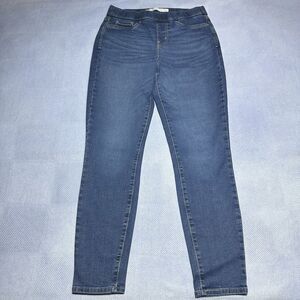 Levi's Signature Pull On Skinny Stretchy Jeans Totally Shaping Women's 28x28.5**